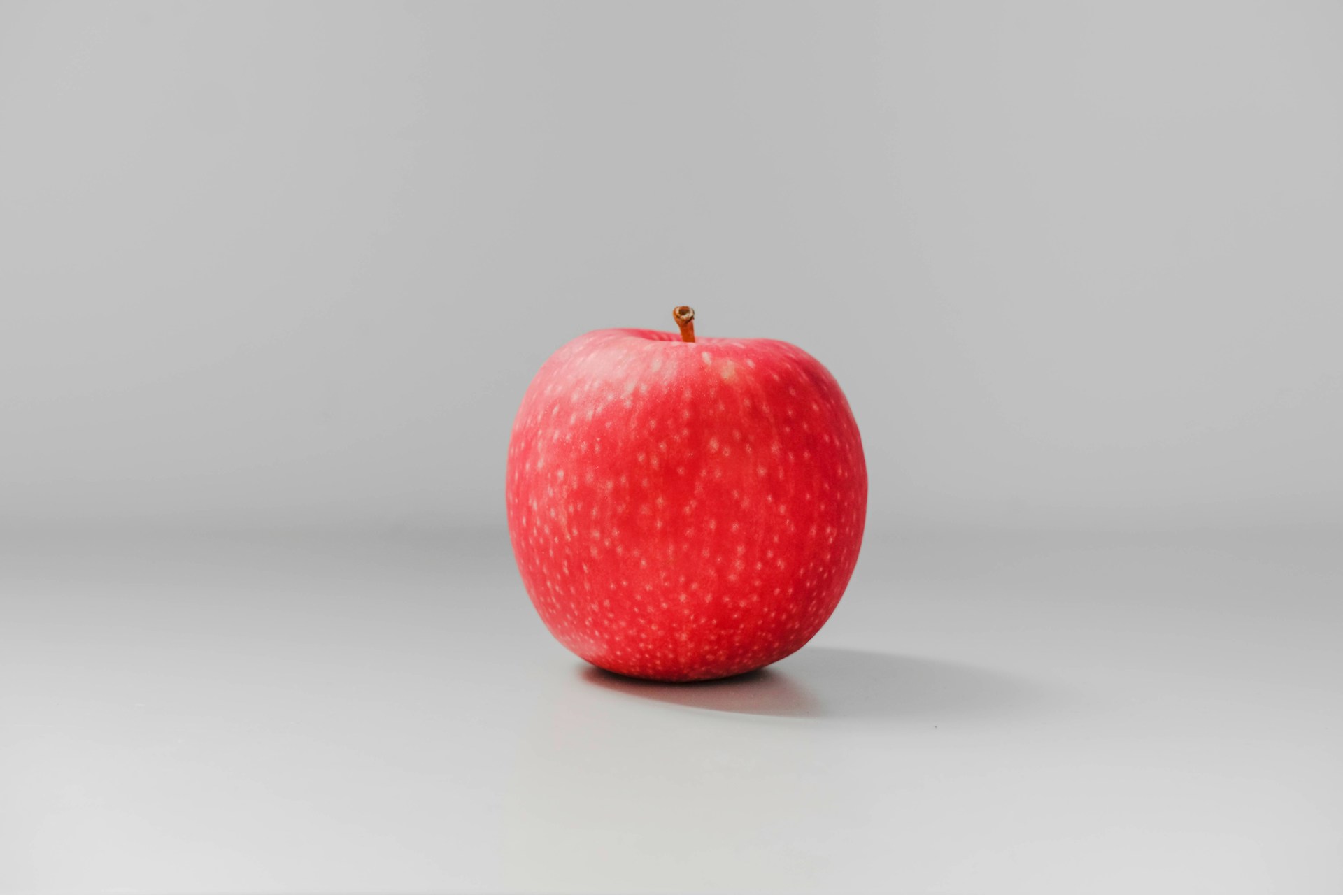 How Long Do Apples Last in the Fridge