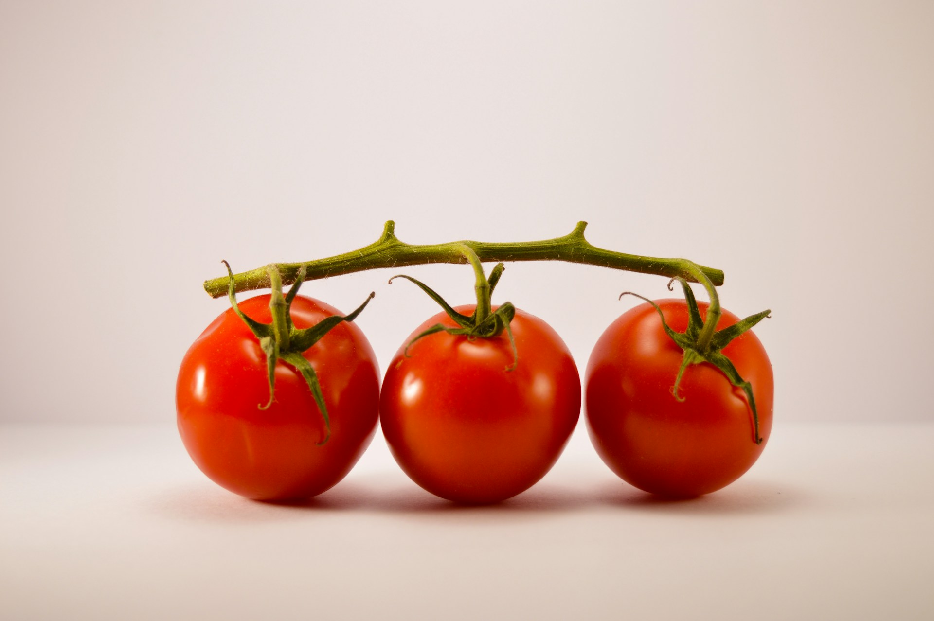 is it safe to eat tomato now?